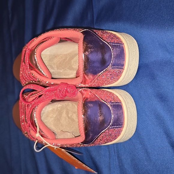 Ladies sparkle pink tennis shoes - Picture 3 of 5